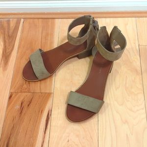 Sandal
